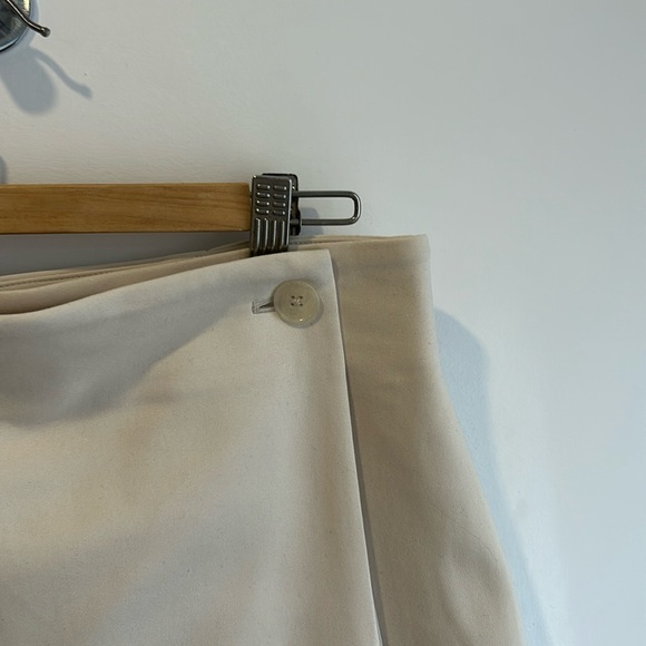 Aritzia Babaton MADDEN SKIRT - Picture 4 of 5